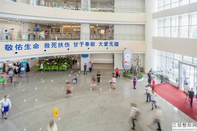 不同唇色适合什么口红，哪个口红颜色接近唇色