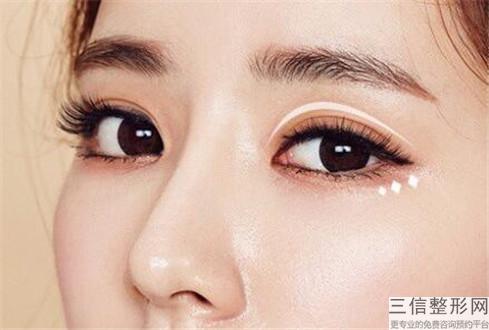 怎么保养能让纹眼线美容手术成效历久
